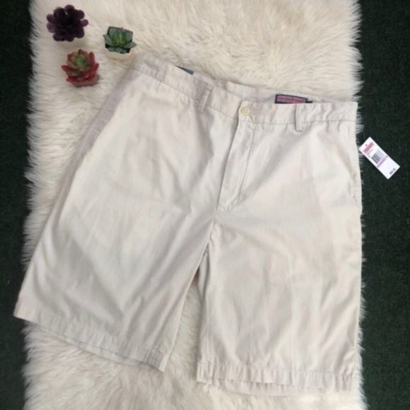 Vineyard Vines Summer Club Shorts - Picture 1 of 10